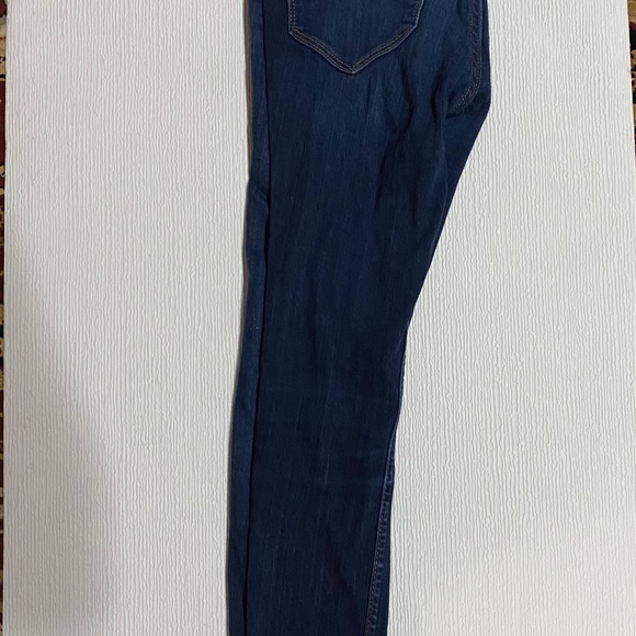 2 pair of jeans - Picture 6 of 6